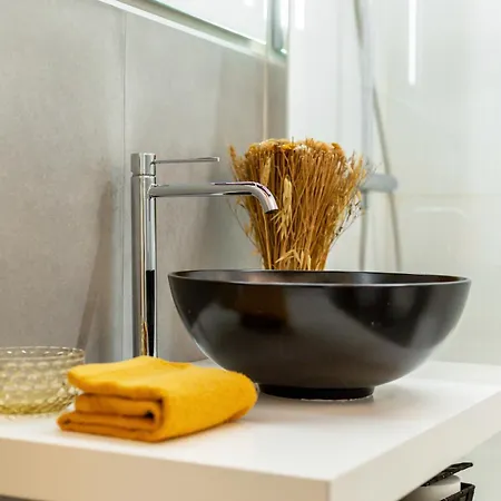 Di Grazia Cagliari - Stile, Comfort E Storia *